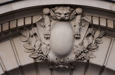 Lion en masque, 30 rue d'Auteuil, Jules Doré architecte, Louis Rouffé entrepreneur, 1910