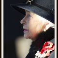 Portrait : la Reine d'Angleterre au cours des cérémonies de l'armistice du 11 novembre