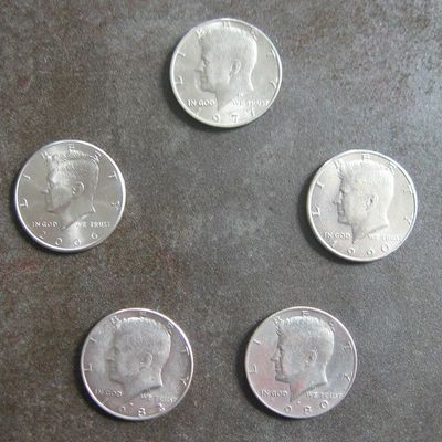 Demi dollars à vendre !