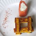 Roulé de truite fumée d'Aquitaine au roquefort Papillon, frite de polenta au roquefort