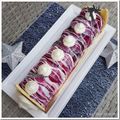 Bûche fruitée cassis passion, glaçage miroir rayé