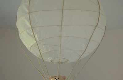 Un lustre montgolfière