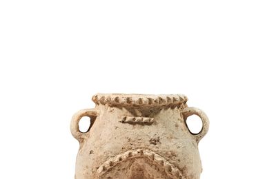 Chinese Pottery sold at Christie's Paris, 13 December 2024