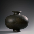 Vase cocon, Chine, dynastie Han (206 BCE – 220 CE) 