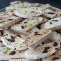 Cadeaux gourmands : biscotti aux pistaches et cerises séchées