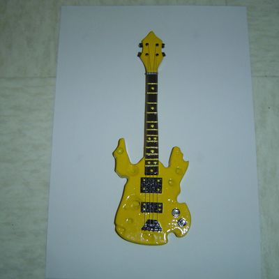 Guitare gruyère