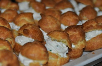 GOUGERES AU CHEVRE FRAIS ET CIBOULETTE