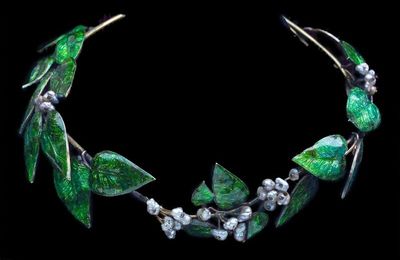 Floral and greenery tiara, Child & Child, 1900
