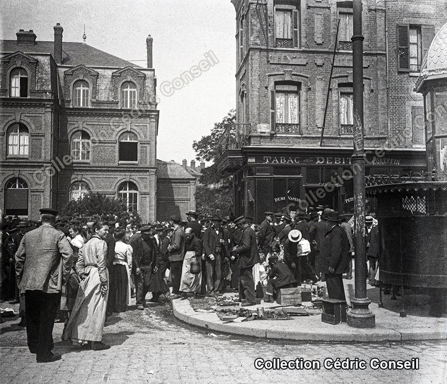 Le Havre Syndicalisme  vide-greniers cours de la République C.G.T. Franklin Jules Siegfried laïque 1870 commune Champlain marins reconstruction architecture 