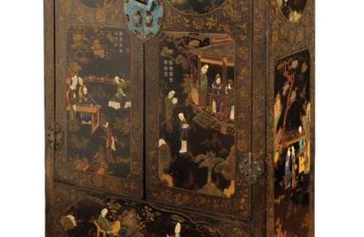 Cabinet ouvrant à deux portes..  Chine, Période Daoguang. Vers 1850