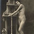 Dressoir et burette