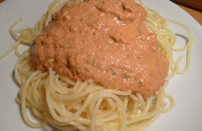 Pates sauce tomate, ricotta et noix :