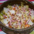 Salade tiède de légumes d’hiver, lardons, parmesan et pignons