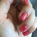 Nail art rose et rouge