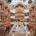 Une bibliothèque spectaculaire au cœur d'un centre commercial ouverte en Corée du Sud