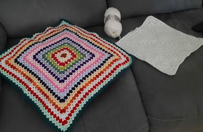 Carrés de grand-mère...début de coussin...