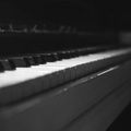 Quatre mots sur un piano