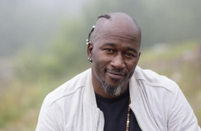 50 sonnets pour mes 50 printemps Souleymane Diamanka, le slameur poète revient en force