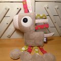 Doudou cheval marron rose vert blanc