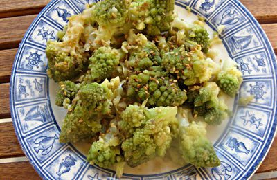  Chou romanesco à la sauce soja et au sésame