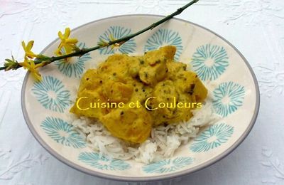 Bol de riz au curry d'ananas