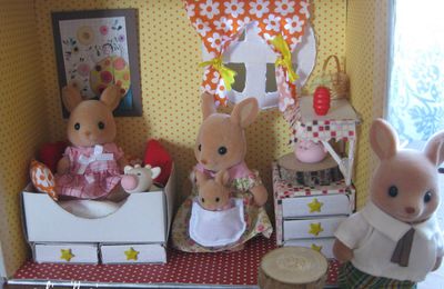 Une chambre de poupée pour les Sylvanian, modèle inspiré du Marie Claire Idée N°106