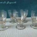 Verres à apéritif en verre soufflé à filets or des années 50, Vintage.