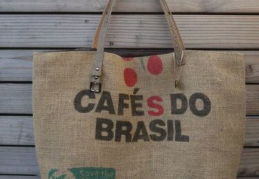 Sac cabas Tote bag réalisé en sac à café recyclé : CAFES DO BRASIL - modèle unique - réversible