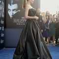 Angelina Jolie en robe Fetish