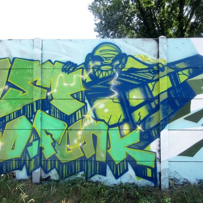 Graffs de la Fosse Piteux à Rennes vus le 11 juin 2025 (1)