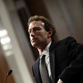 Mark Zuckerberg " regrette " d'avoir supprimé certains contenus liés au Covid-19 sous la pression de l'administration Biden