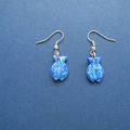 Boucles d'oreilles poissons : graffitis bleus