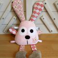 Doudou lapin marron rose - Hochet