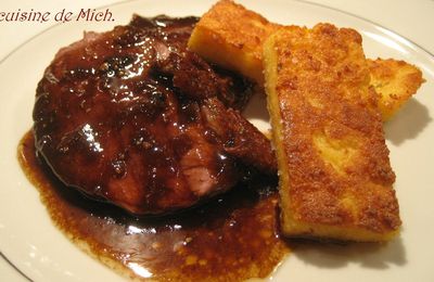 Magret de canard sauce mandarine et polenta