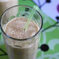 Yogourt frappé à la banane, à la mangue et au tahini