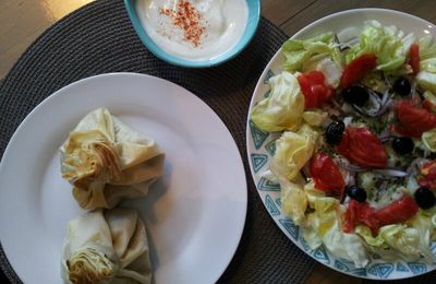Salade grecque revisitée et ses aumônières aux pois chiches 