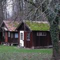 cabanes, comme je les aime, au bord du lac 