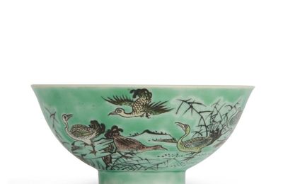 A biscuit-glazed famille-verte 'ducks' bowl, 20th century