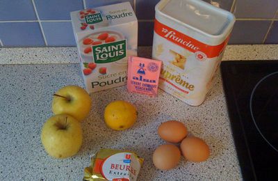 PETITS CAKES AUX POMMES ET JUS DE CITRON