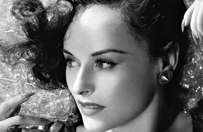 PAULETTE GODDARD