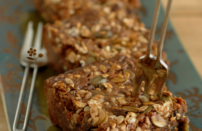 BROWNIE & CRUMBLE DE GRAINES ET FLOCONS DE CEREALES CARAMELISES