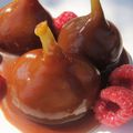 FIGUES POCHÉES AU CARAMEL TENDRE