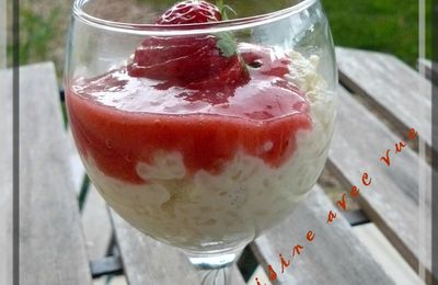 Riz au lait au coulis de fraises