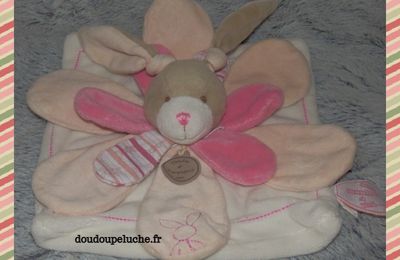 Doudou plat lapin Célestine Doudou et compagnie, rose blanc, velours, doudoupeluche.fr