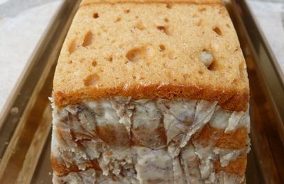 Terrine de roquefort aux fruits secs et au pain d’épices