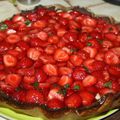 tarte aux fraises sur crème patissière à la fêve tonka et pate sablée au pralin