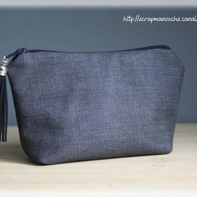 Trousse à maquillage doublée et zippée en jeans