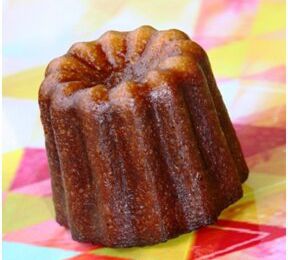 Cannelés bordelais