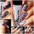 Nail art violettes