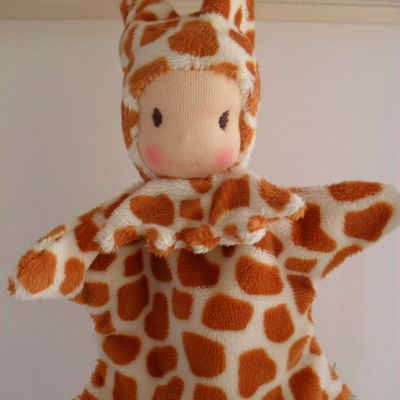 Celle qui aime les marionnettes...